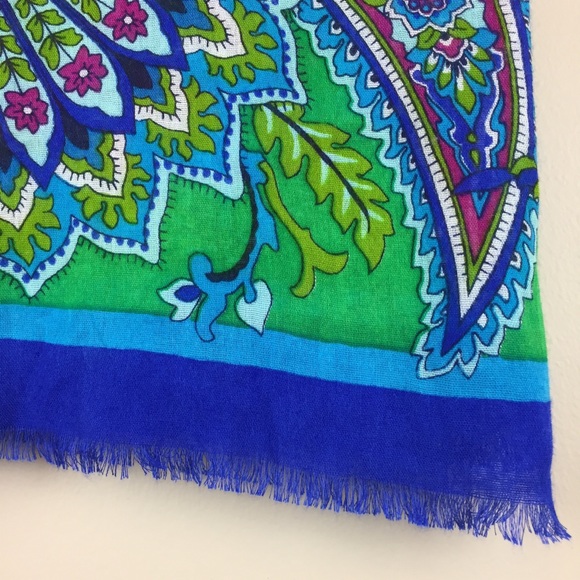 Vera Bradley Scarf Emerald Paisley Retired Print** - Picture 6 of 8
